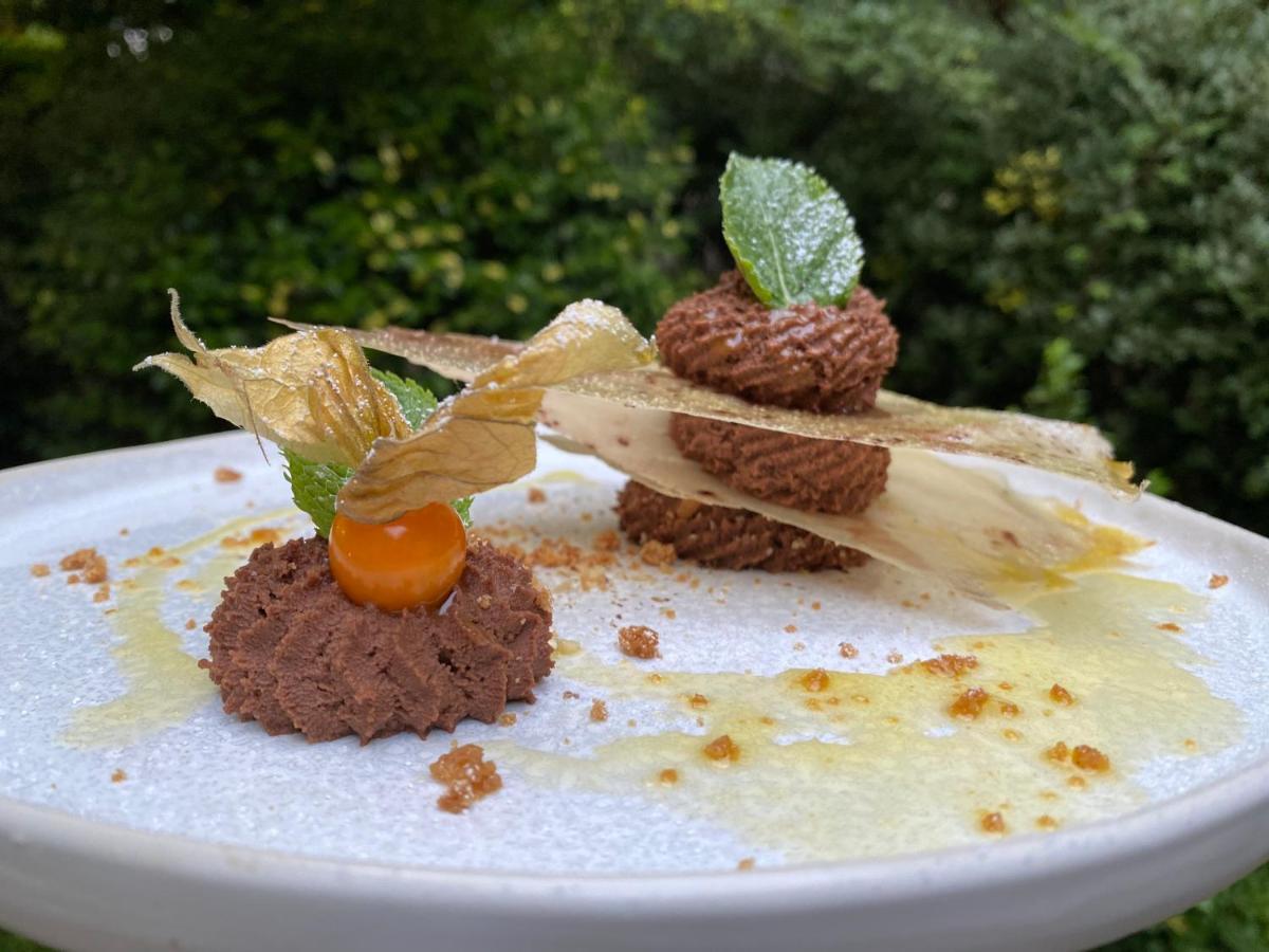 Latitude Ouest Hotel Restaurant & Spa Locronan Exterior foto
