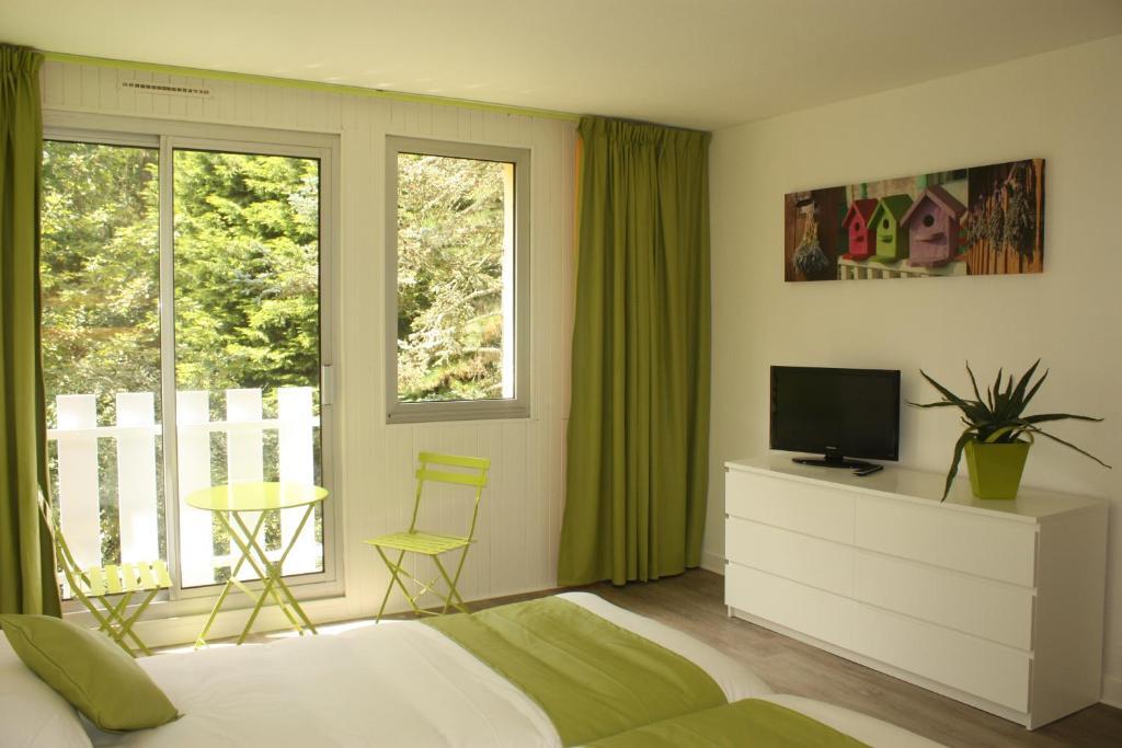 Latitude Ouest Hotel Restaurant & Spa Locronan Zimmer foto