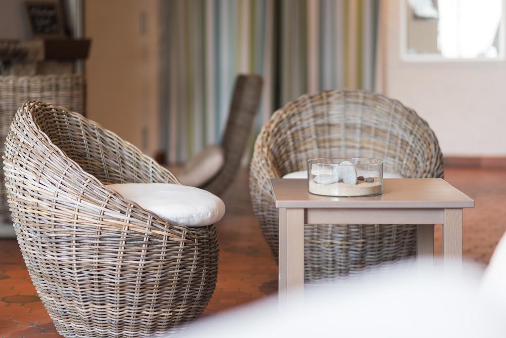 Latitude Ouest Hotel Restaurant & Spa Locronan Exterior foto