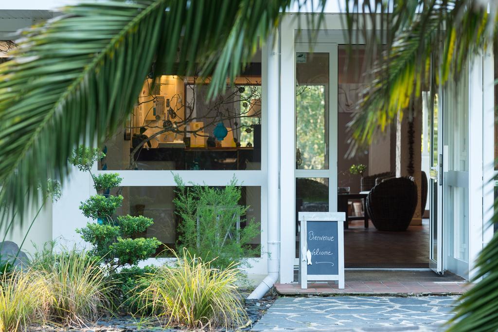 Latitude Ouest Hotel Restaurant & Spa Locronan Exterior foto